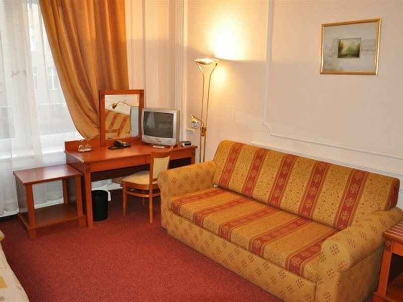 Hotel Pension Savoy near Kurfürstendamm Berlín Exterior foto